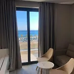 Szálloda Hotel Qeparo Qeparo
