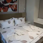 Szálloda Hotel Qeparo Qeparo