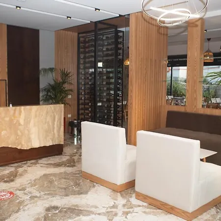 Hotel Qeparo Отель Кепаро