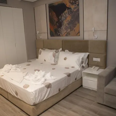Hotel Qeparo Отель
