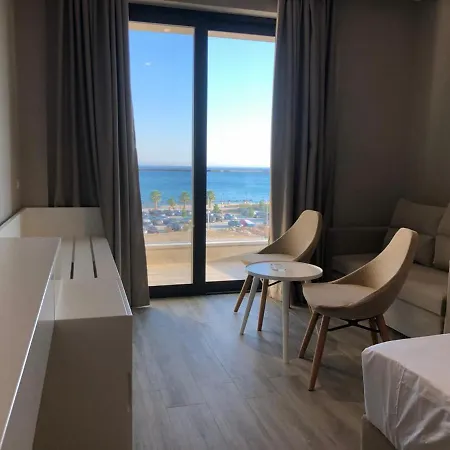 Hotel Qeparo *