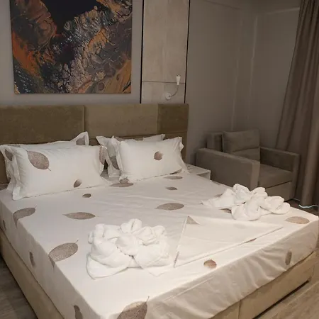 Hotel Qeparo Hotel *