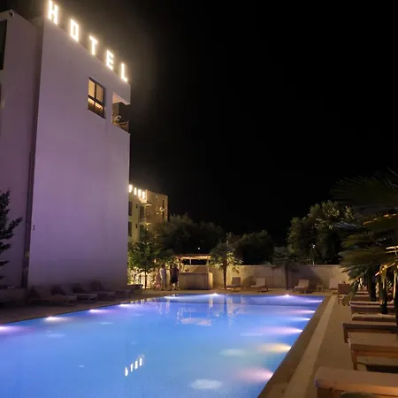 Hotel Qeparo * ケパロ