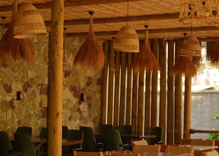 Hotel Qeparo ケパロ