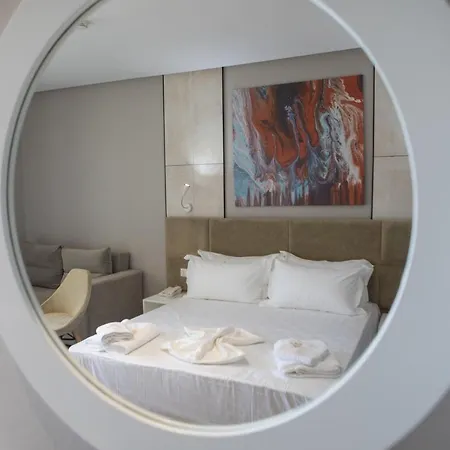 Hotel Qeparo * Κηπαρό