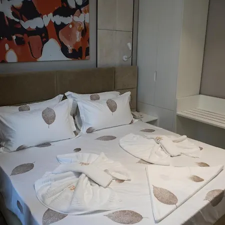 Otel Hotel Qeparo Qeparo