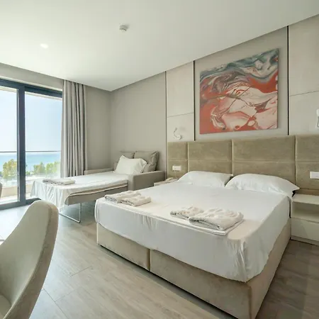 Hotel Qeparo Hotel *