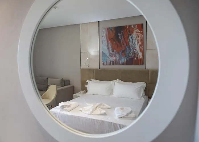 Hotel Qeparo * Qeparo