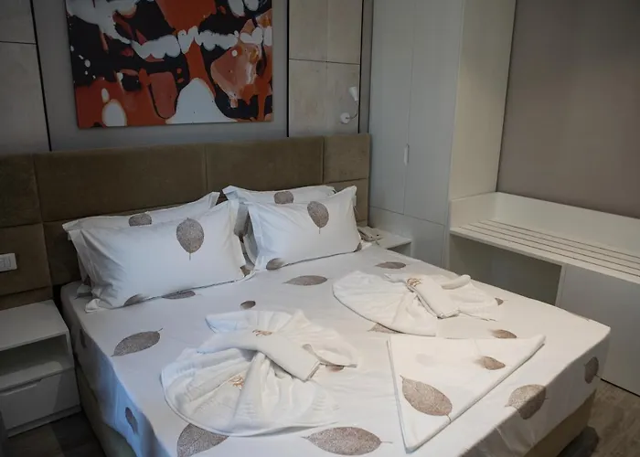Otel Hotel Qeparo Qeparo