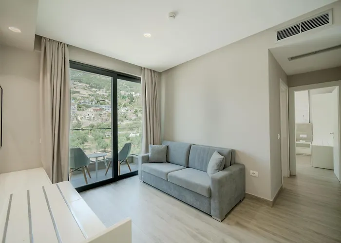Hotel Qeparo Qeparo