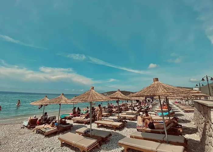 Szálloda Hotel Qeparo Qeparo